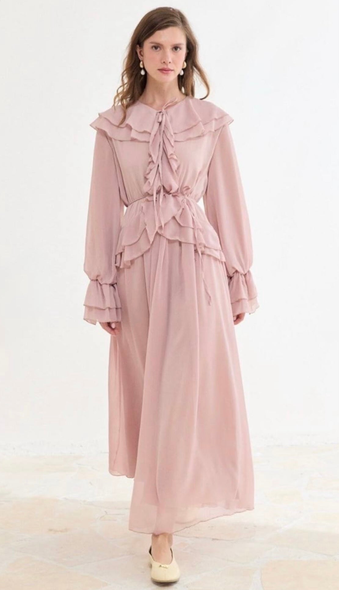 DRESSES