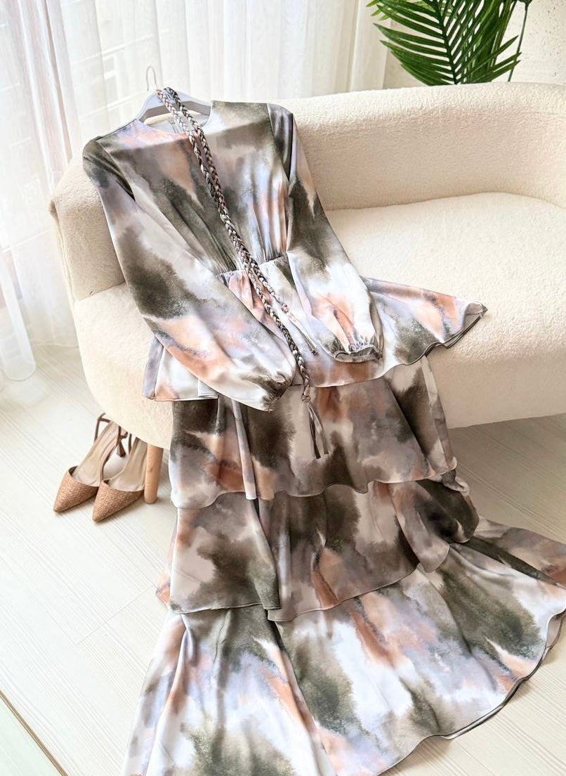 DRESS