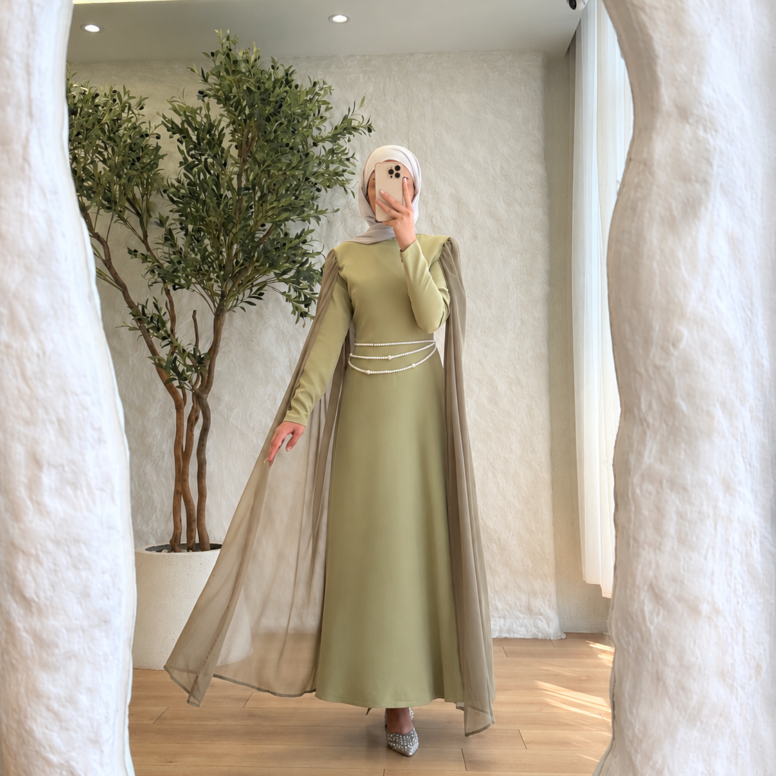 DRESS