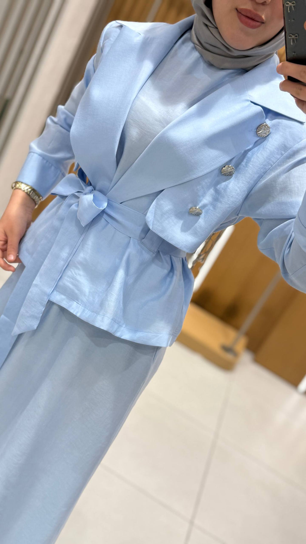 DRESS