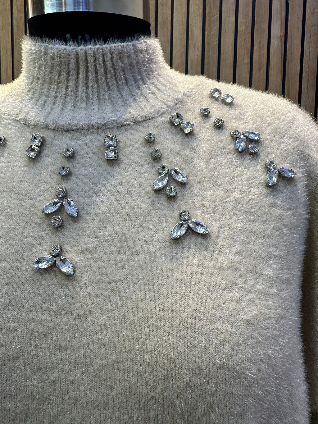 KNITWEAR TOP