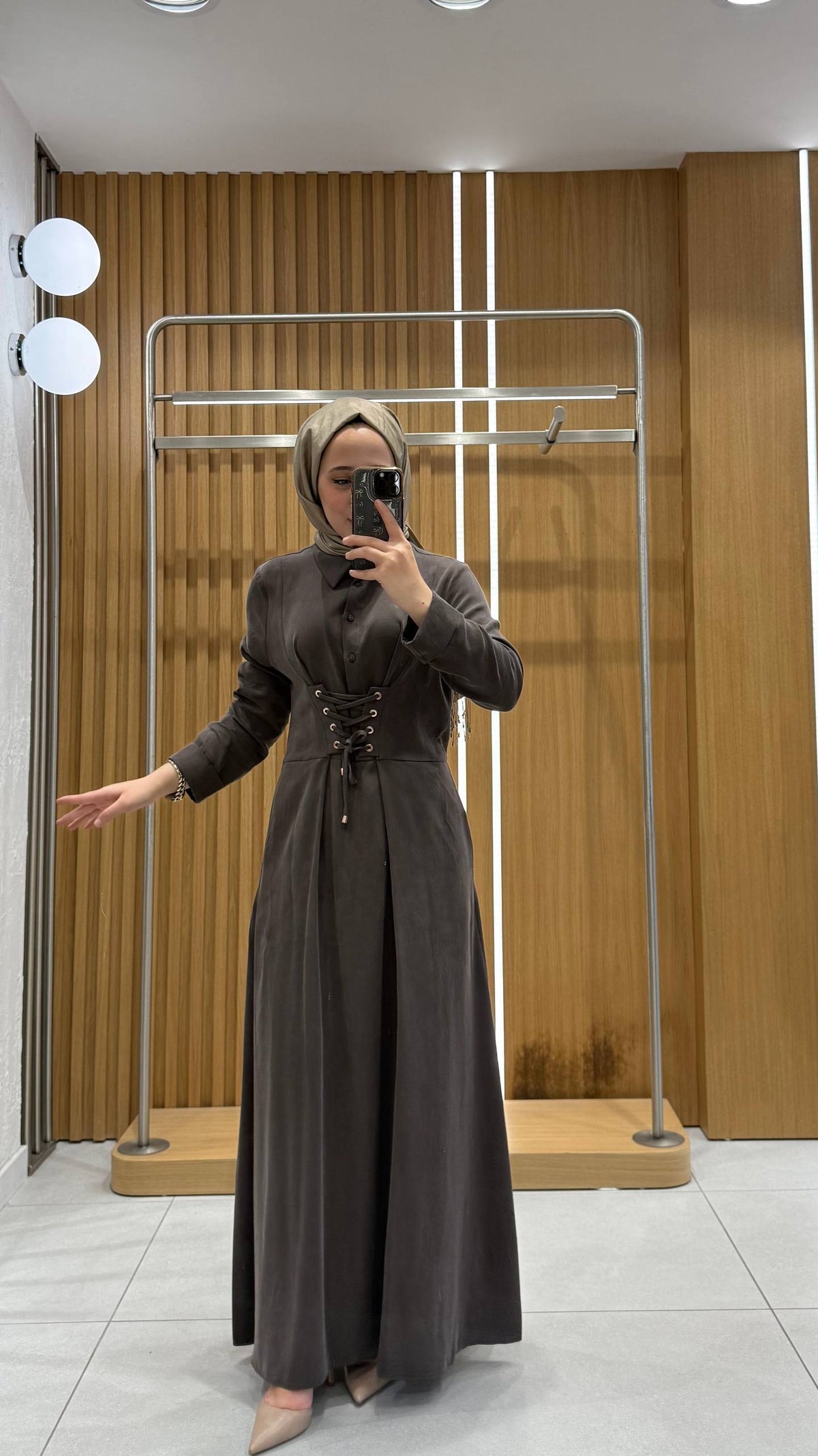 DRESS