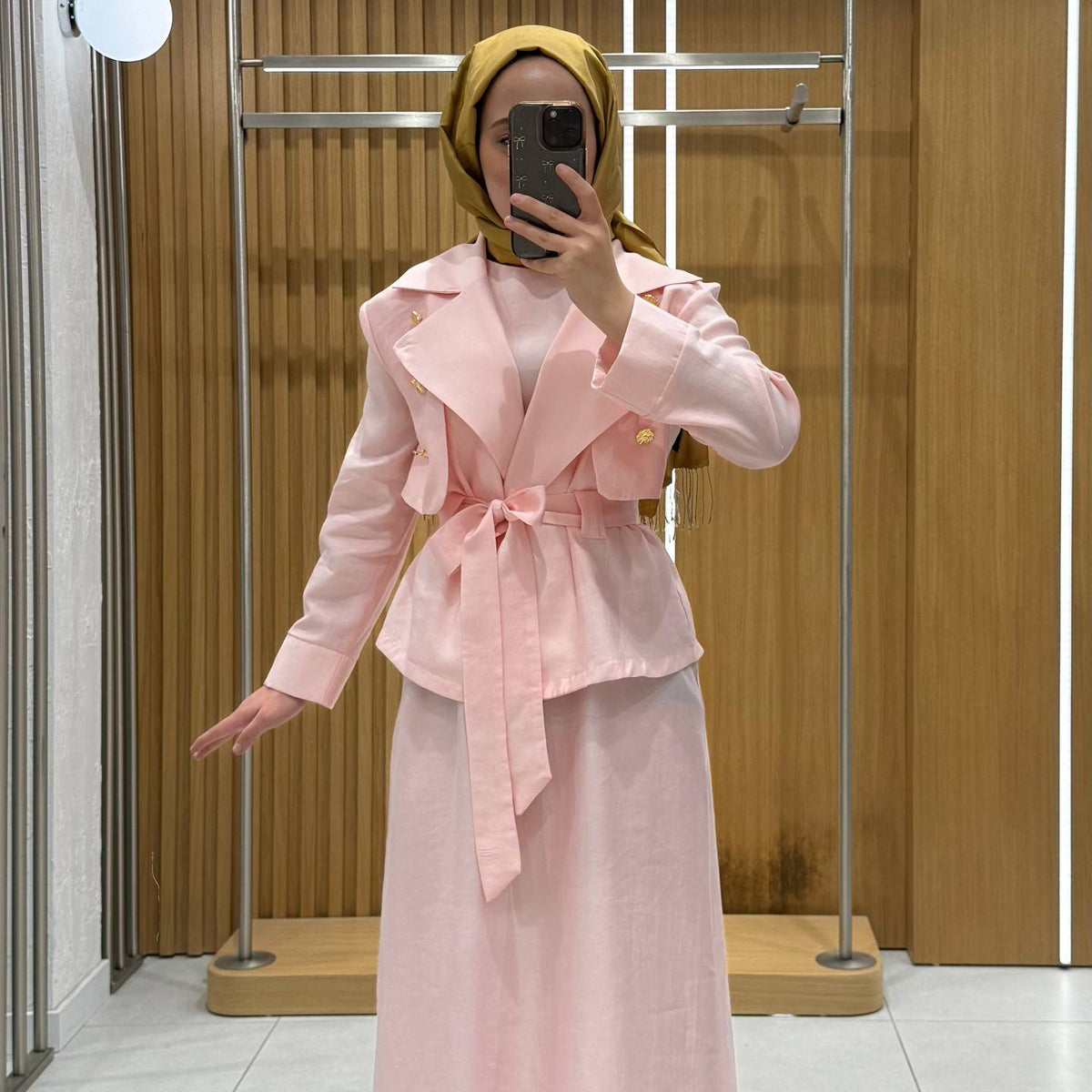 DRESS