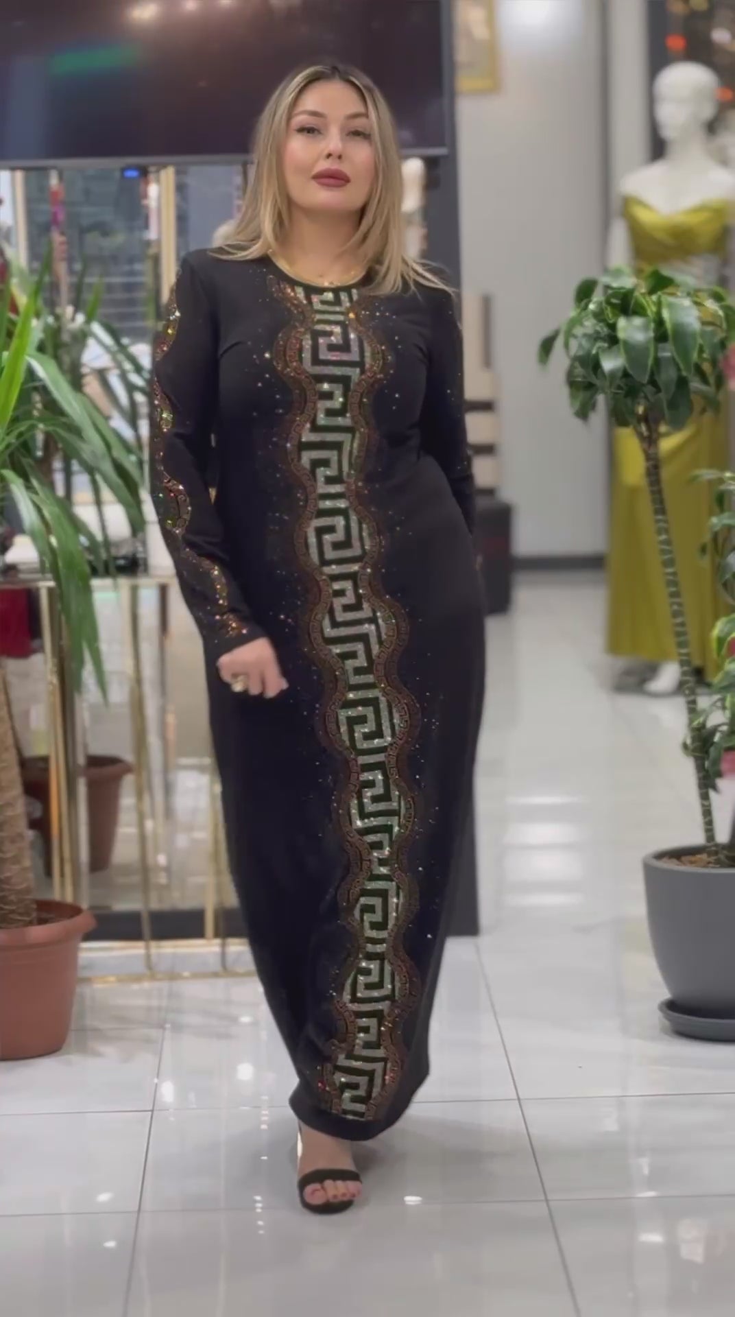 SLIM-FIT DRESS